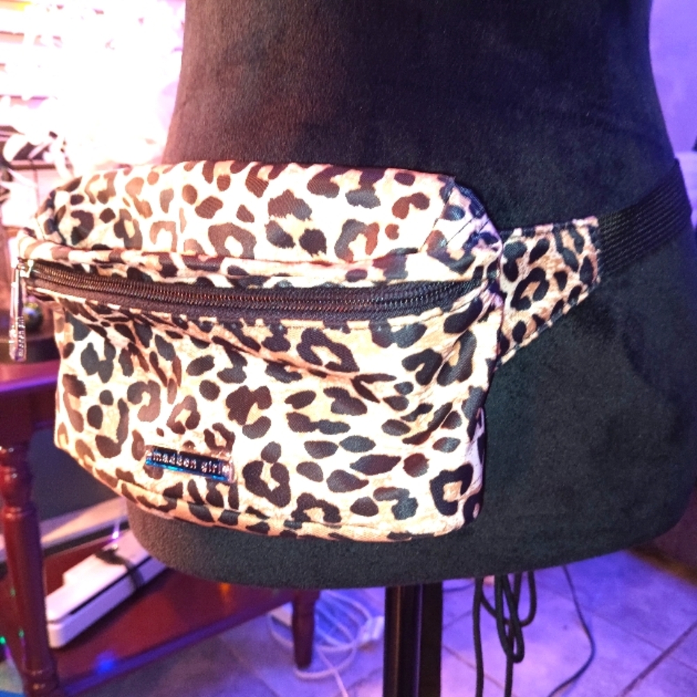 Leopard Print Fanny Pack - Picture 3 of 16